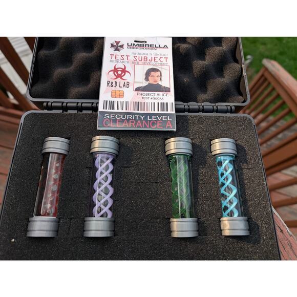 Resident Evil Briefcase Kit Access Badge, T-Virus Antidotes Umbrella Corporation - Picture 7 of 16